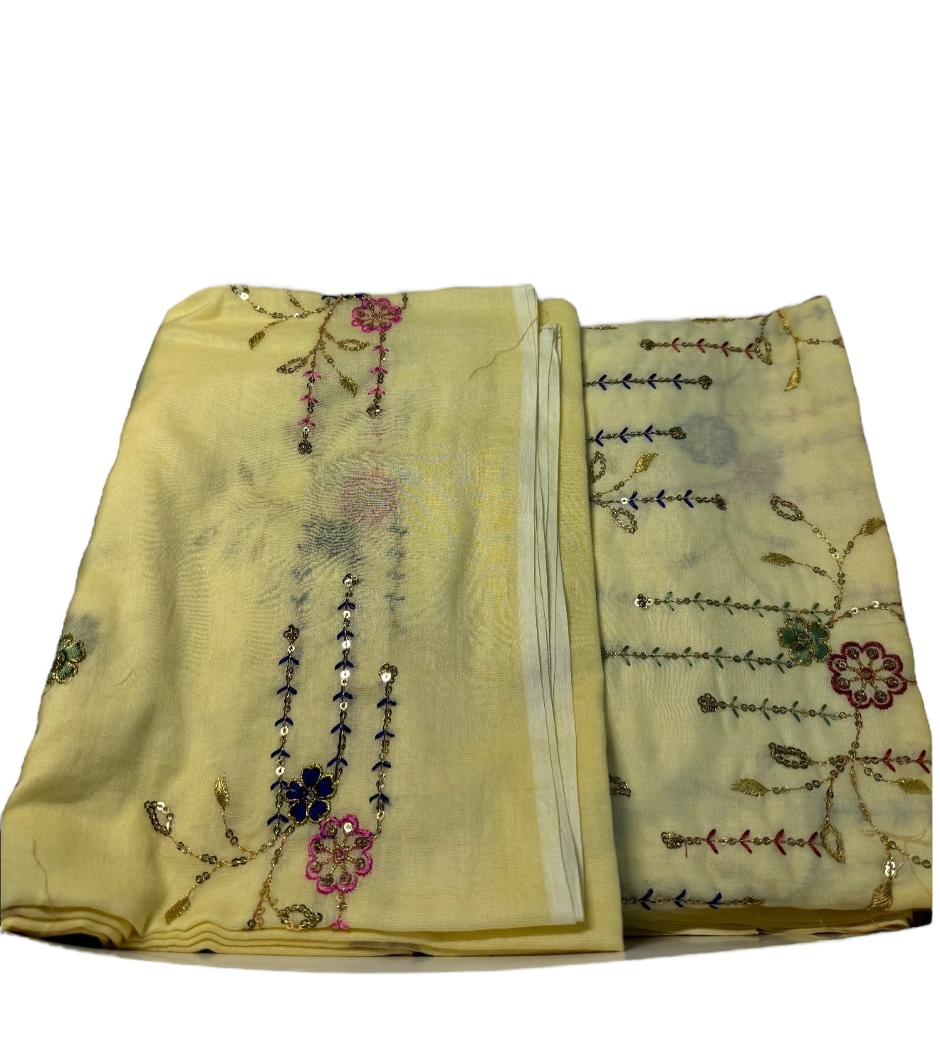 قطعة قطن مخروز مع الشيلة