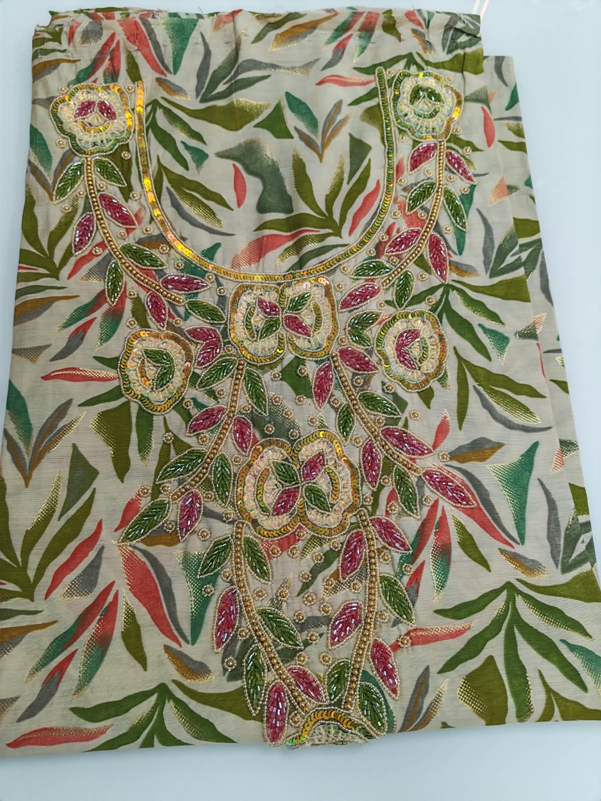 Cream Leaf Rose Beaded Mukhawar